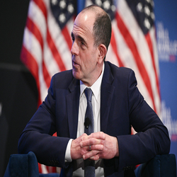 ورود غیرقانونی آیفون با اسناد جعلی شیائومی؛ پرونده ای جنجالی در بازار موبایل ایران