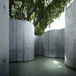 نصب فضایی در نمایشگاه هنر عمومی 2020: تلفیق معماری و طبیعت در نانهای 