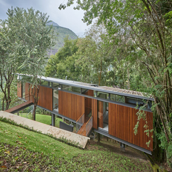 طراحی و اجرای ساختمان در محیط طبیعی: رویکردی نوین 