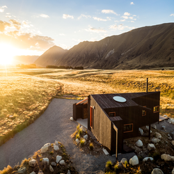 کابین اسکای لارک: اقامتگاهی لوکس در دل طبیعت 