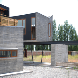 طراحی خانه ای مدرن در دل طبیعت کوریکو 