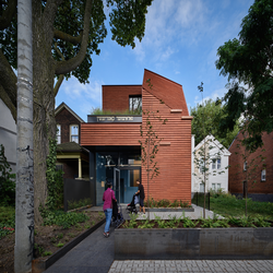 first narayever synagogue:بازسازی و بهینه سازی ساختمان تاریخی