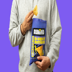 چیپس با طعم باتری 9 ولتی؛ تجربه ای شوکه کننده اما واقعی!