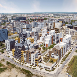 So Wood Housing Complex: نوسازی و توسعه پایدار