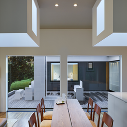 بازسازی خانه در محیط روستایی به شیوه ای جدید و منحصر به فرد 