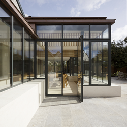 توجه به جزئیات در بازسازی و طراحی مدرن 