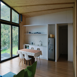 طراحی و ساخت خانه ای پایدار در ارتفاعات مورلند 