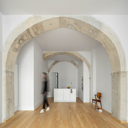 بازسازی ساختمان مسکونی چند خانواری در مرکز لیسبون 