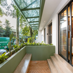 بازسازی خانه دو طبقه در محله پروونزا