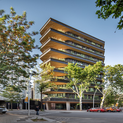 طراحی فضای خلاقانه INC Coffee: از برندسازی تا تجربه فرهنگی 