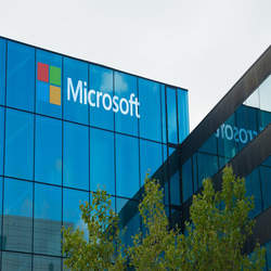 مایکروسافت و هوش مصنوعی مولد Phi-4؛ گامی بلند برای رقابت با غول های فناوری 