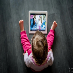 حفاظت از داده های کودکان: چالش ها و راهکارهای نوین در استفاده از فناوری های پوشیدنی در مدارس 