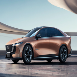 مزدا EZ-6 با فناوری EREV؛ خودرو الکتریکی با برد 1300 کیلومتر و شارژ سریع 