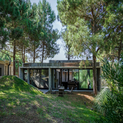 خانه لوما در کوستا اسمرالدا: زیبایی و حریم خصوصی در میان تپه های شنی 