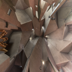 کلیسای جامع نویژ: تجسمی از معماری مدرن و جذابیت زیارتی در آلمان 