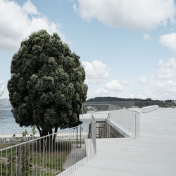 تحول و بازسازی فضای شهری و بندری پورتو دو سون 