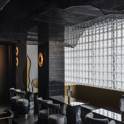 طراحی داخلی کافه چارلی: فضای مخفی و جذاب