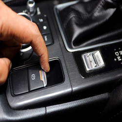 19 ویژگی مخفی خودرو که احتمالا نمی دانستید دارید 