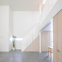 بازسازی ساختمان کاندومینیوم در ساحل ونیز: ایجاد محیطی آرام با تجربه ای نوستالژیک 