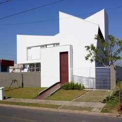 ویژگی های خانه های قدیمی "cuiabanas" و یکپارچگی معماری مدرن 