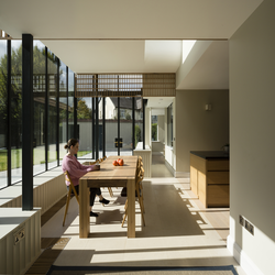 بازسازی خانه قدیمی: ترکیب سنت و مدرنیته با حفظ اصالت 