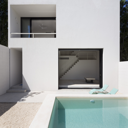 خانه ای در لبه مانگرو: ترکیبی از طبیعت و معماری مدرن 