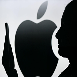 هشدار امنیتی شدید اپل به برخی کاربران ایرانی؛ جاسوس افزار دولتی آیفون ها را هدف گرفته!